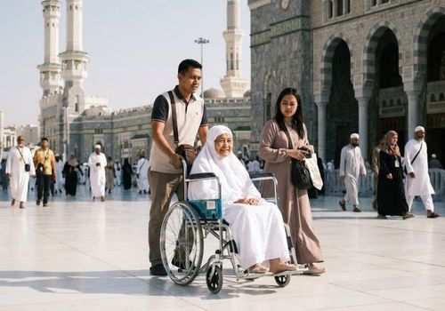 paket umroh ramah lansia dengan kursi roda
