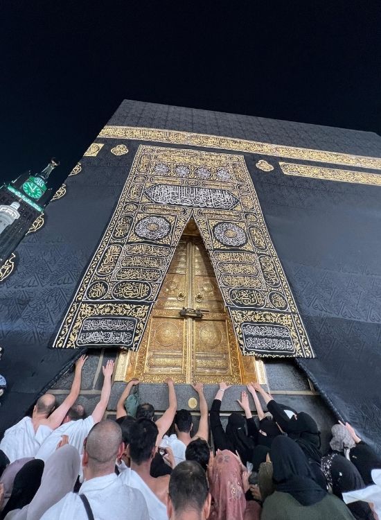 pengalaman spiritual jamaah umroh di ka’bah